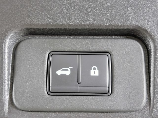 Used 2026 Nissan Rogue SV FWD image 17