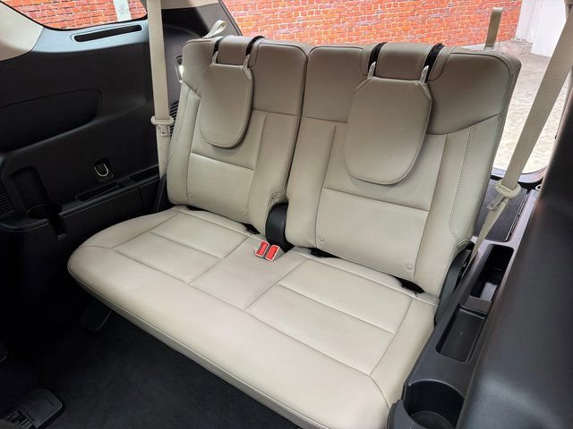 Certified 2022 Ford Explorer XLT w/ Equipment Group 202A image 27