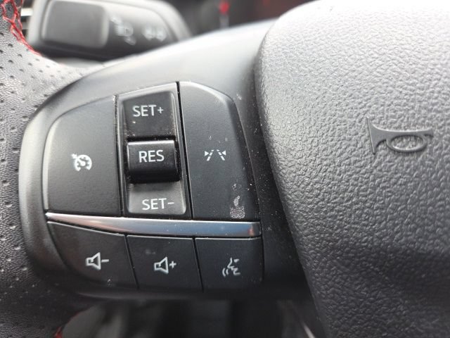 Certified 2025 Ford Escape ST-Line FWD image 38