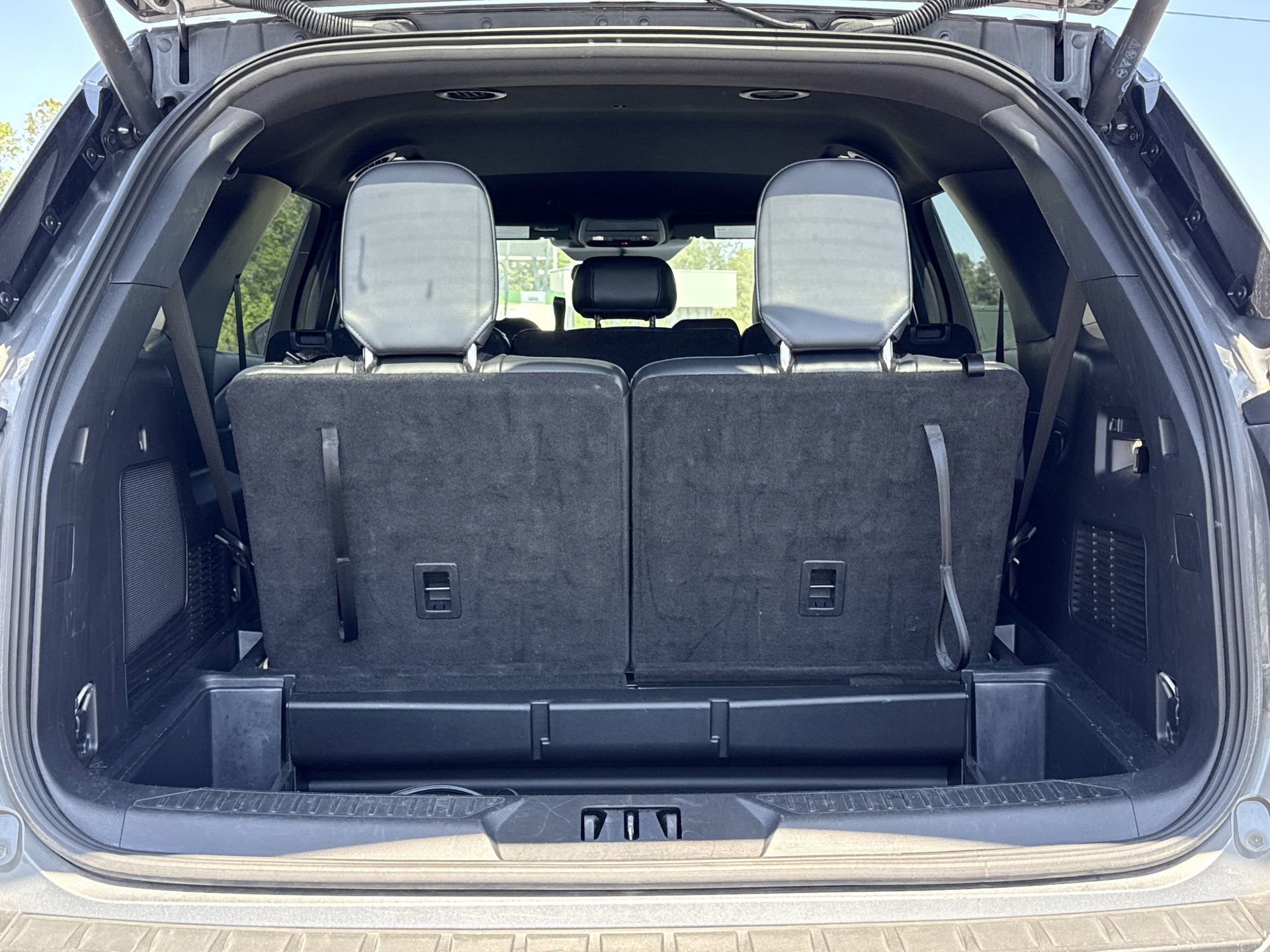 Certified 2025 Ford Explorer ST-Line w/ ST-Line Street Pack image 14