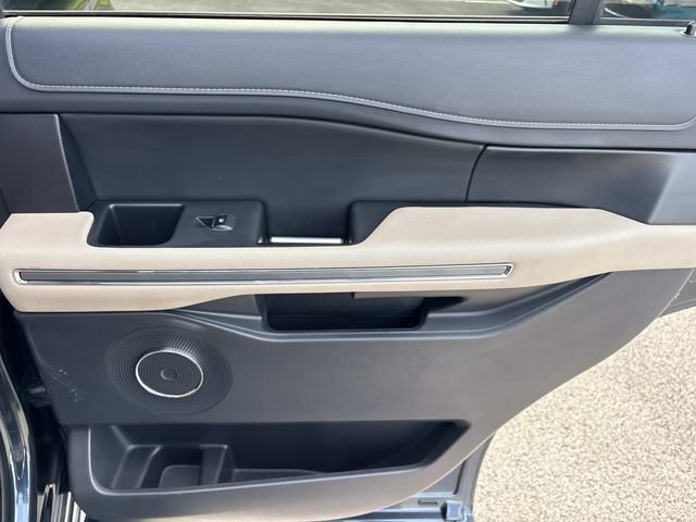 Certified 2024 Ford Expedition XLT RWD image 21