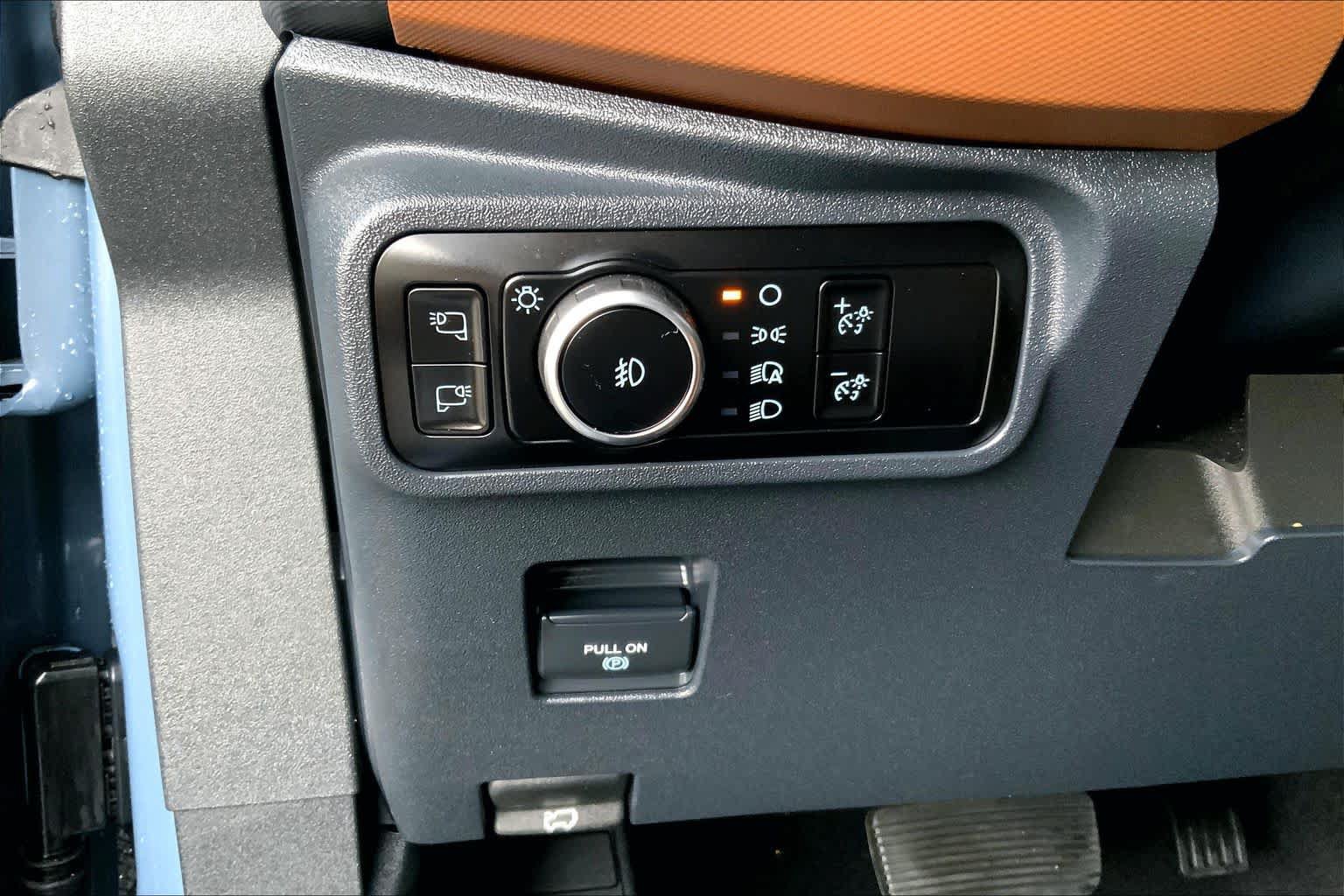 Certified 2024 Ford Bronco Outer Banks AWD/4WD image 30