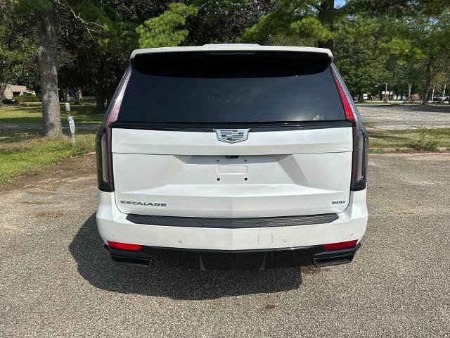Used 2021 Cadillac Escalade Sport Platinum AWD/4WD image 9