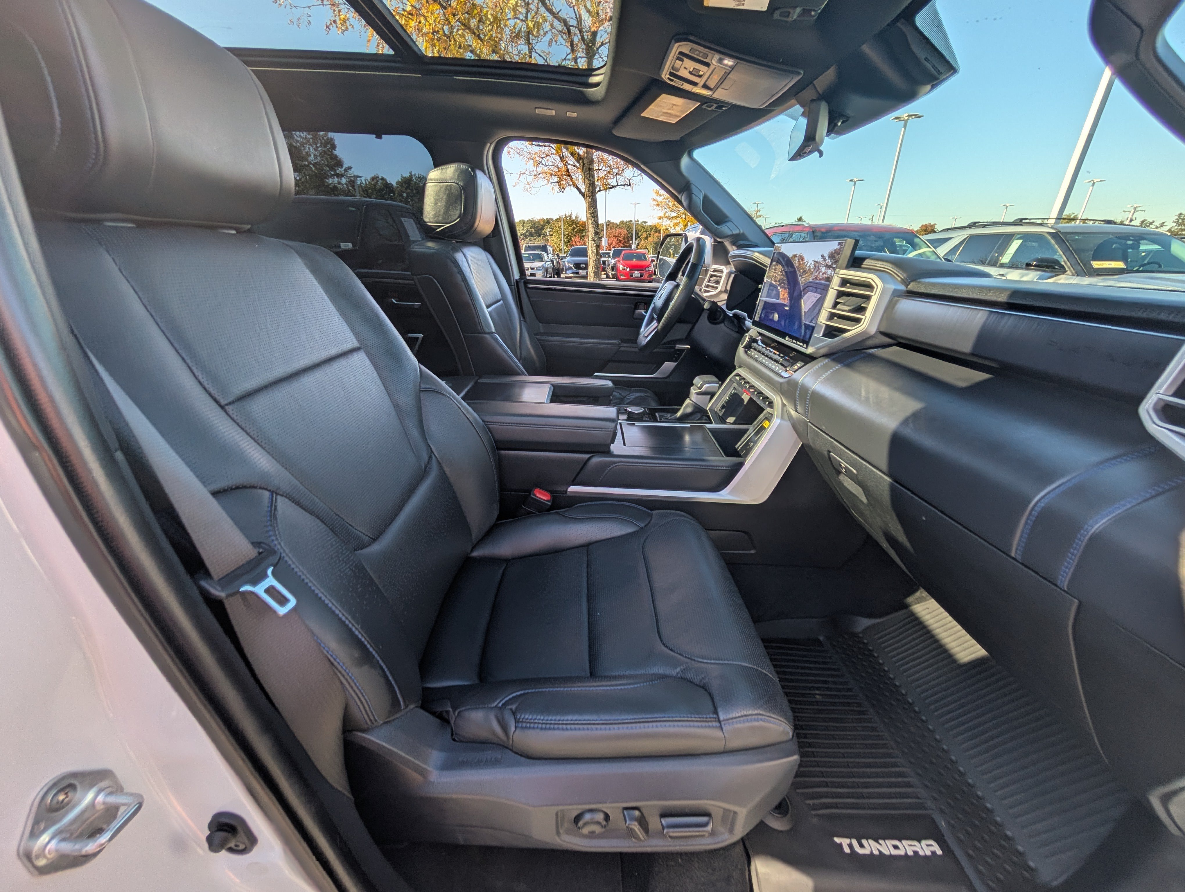 Used 2023 Toyota Tundra Platinum AWD/4WD image 12