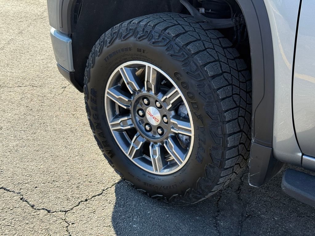Used 2024 GMC Sierra 1500 AT4 w/ Technology Package image 16