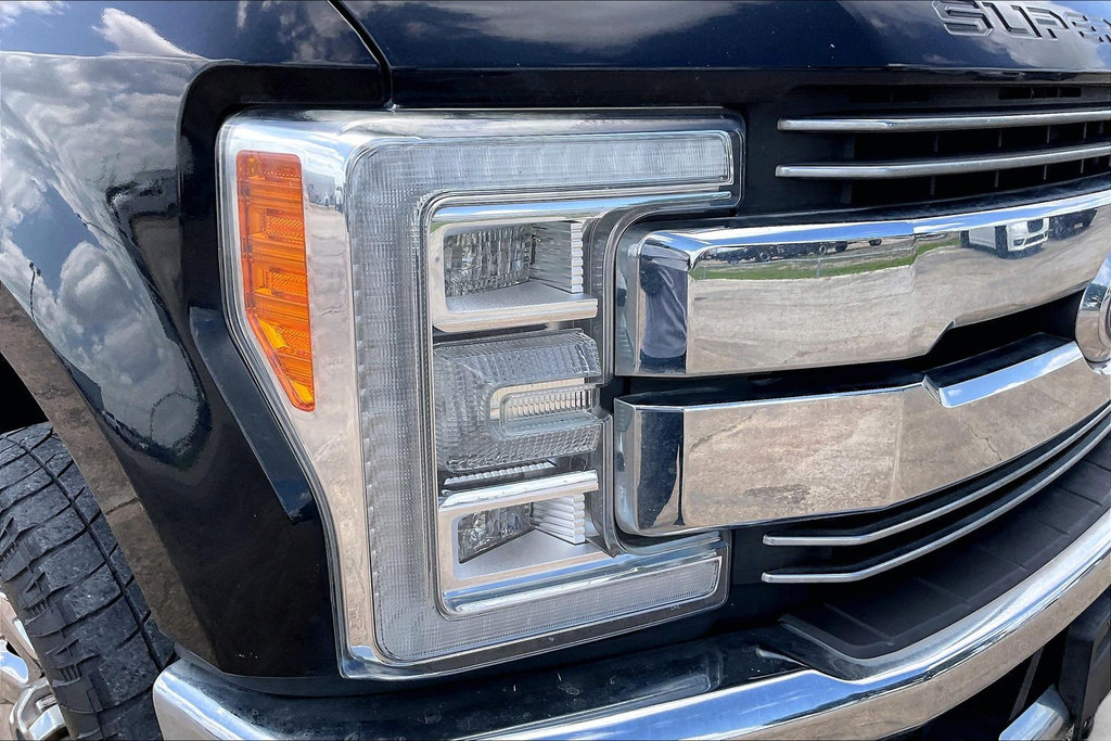 Certified 2018 Ford F350 Lariat w/ Lariat Ultimate Package AWD/4WD image 18