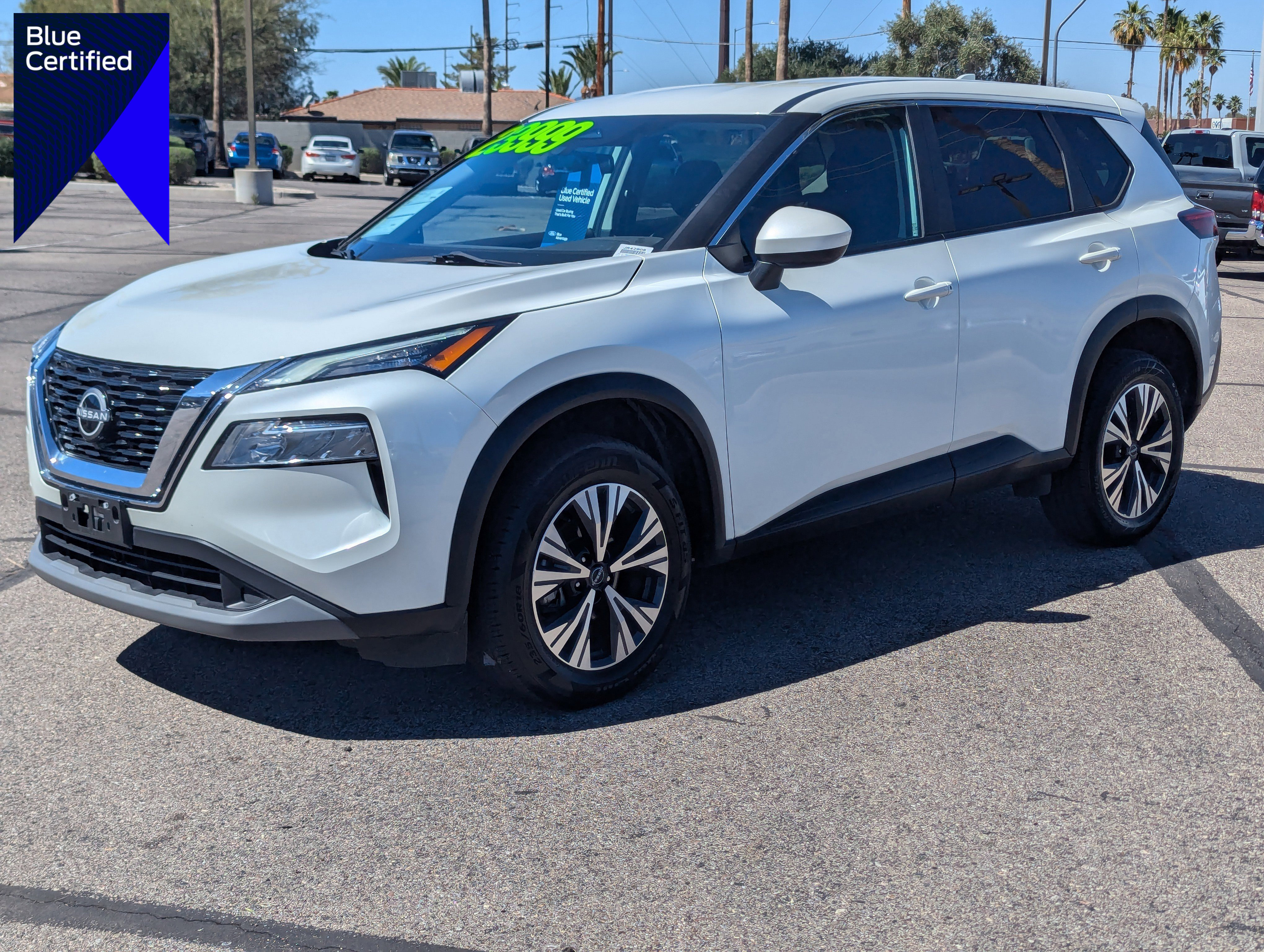 Used 2023 Nissan Rogue SV image 1