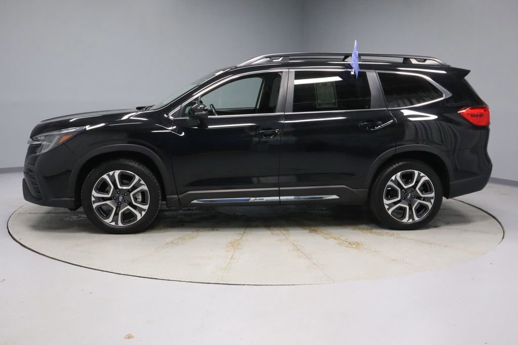 Used 2023 Subaru Ascent Limited AWD/4WD image 2