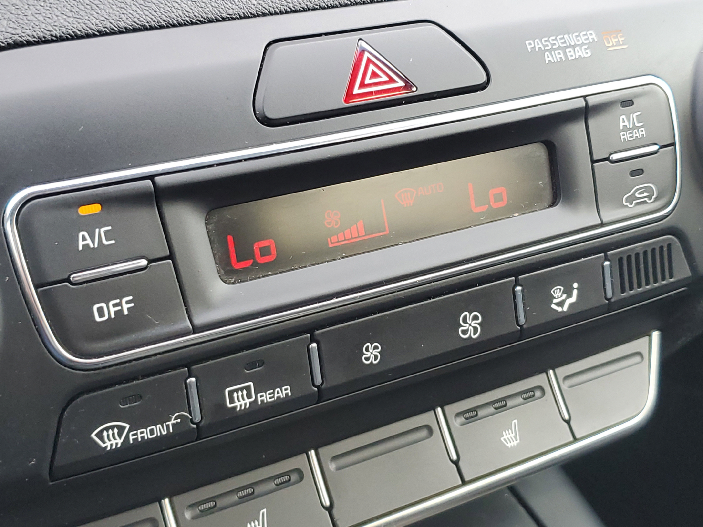 Used 2019 Kia Sorento S AWD/4WD image 26