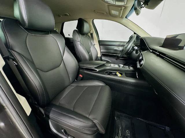 Used 2025 Genesis GV70 2.5T AWD/4WD image 15