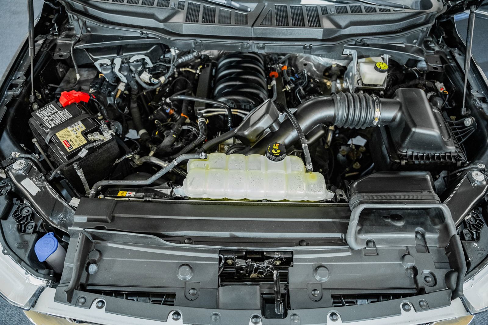 Certified 2022 Ford F150 Lariat w/ Equipment Group 502A High image 25