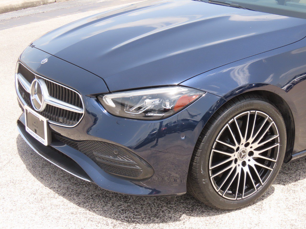Used 2023 Mercedes-Benz C 300 4MATIC Sedan image 3