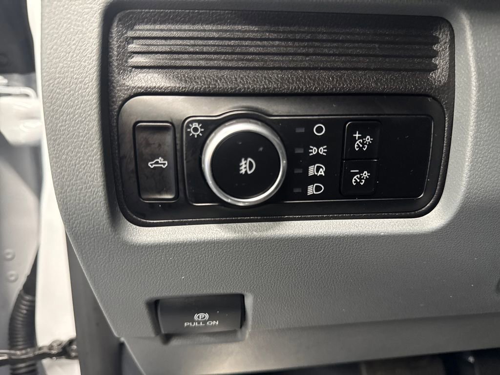 Certified 2025 Ford F350 XLT AWD/4WD image 31