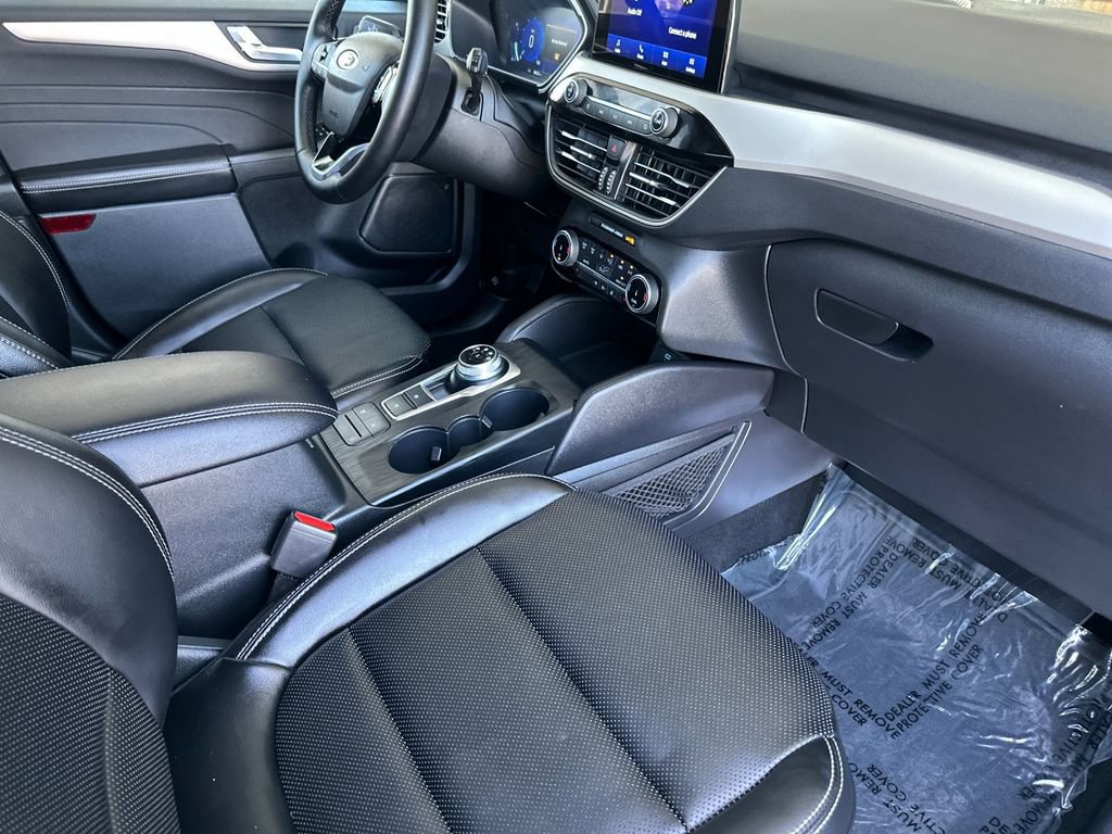 Certified 2022 Ford Escape SEL w/ Technology Package FWD image 15