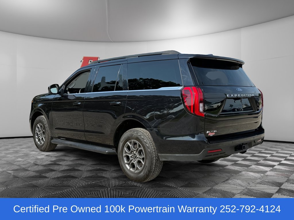 Certified 2025 Ford Expedition Active RWD image 3
