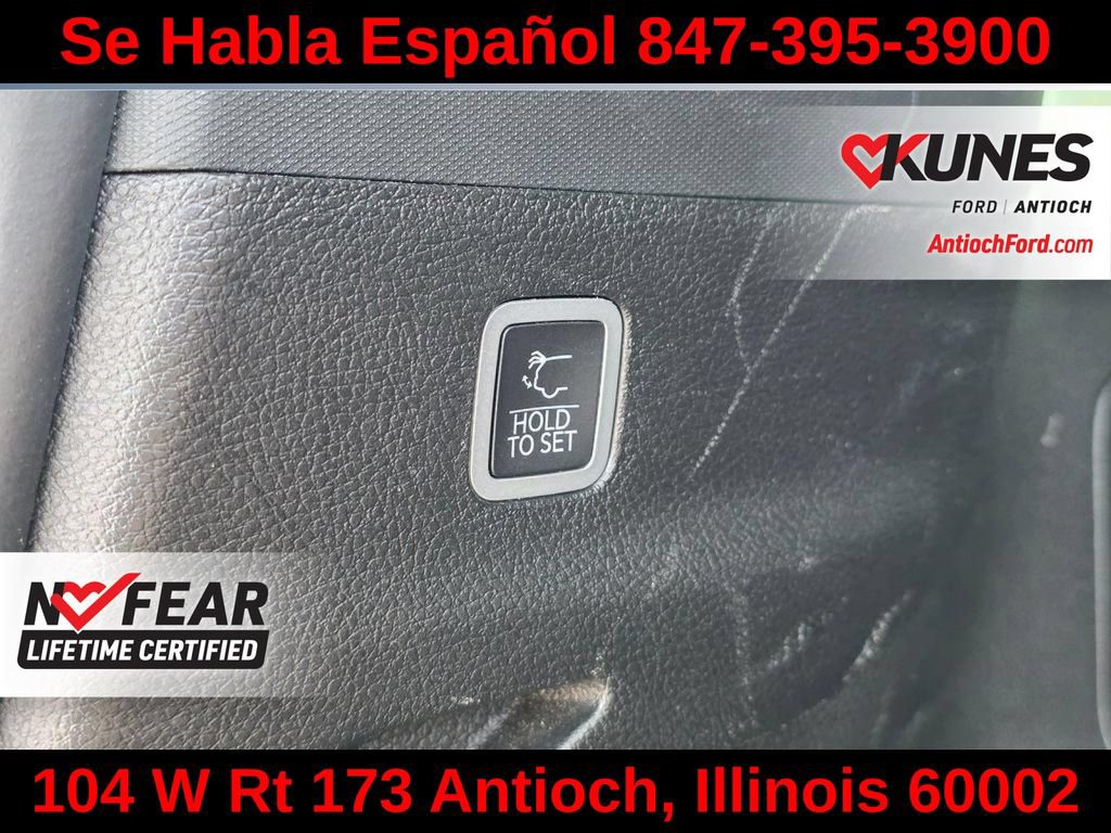 Used 2024 Jeep Wagoneer L Series II w/ Flexible Seating Group AWD/4WD image 34