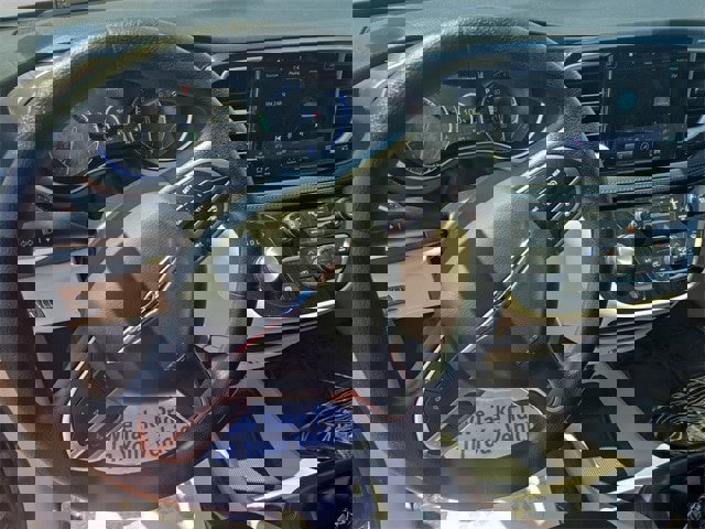 Used 2021 Chrysler Pacifica Touring image 13