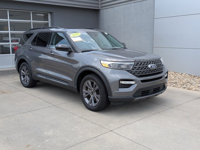 Certified 2023 Ford Explorer XLT w/ Equipment Group 202A RWD image 1