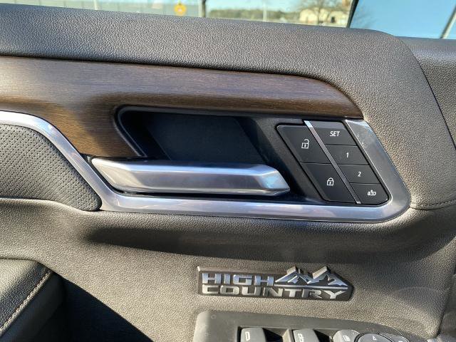 Used 2025 Chevrolet Silverado 1500 High Country image 14