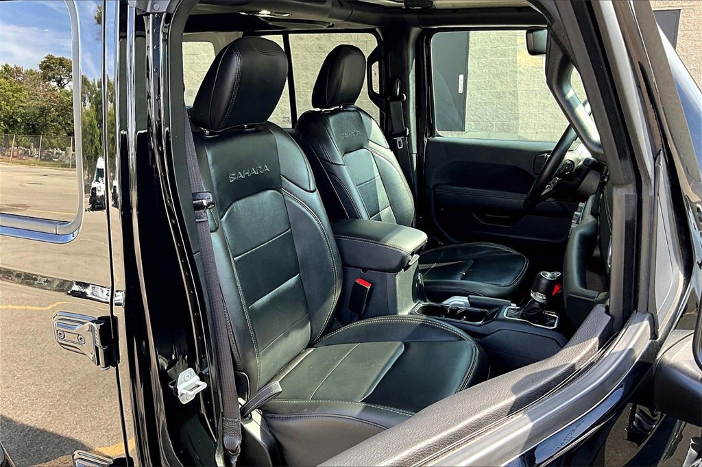 Used 2021 Jeep Wrangler Unlimited Sahara w/ Cold Weather Group image 7