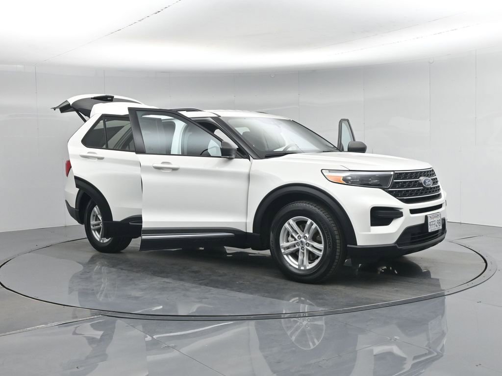 Certified 2022 Ford Explorer XLT image 38