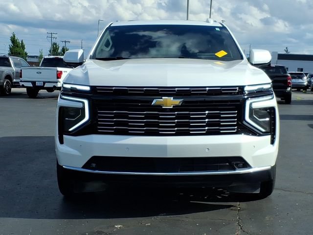Used 2025 Chevrolet Suburban High Country AWD/4WD image 2