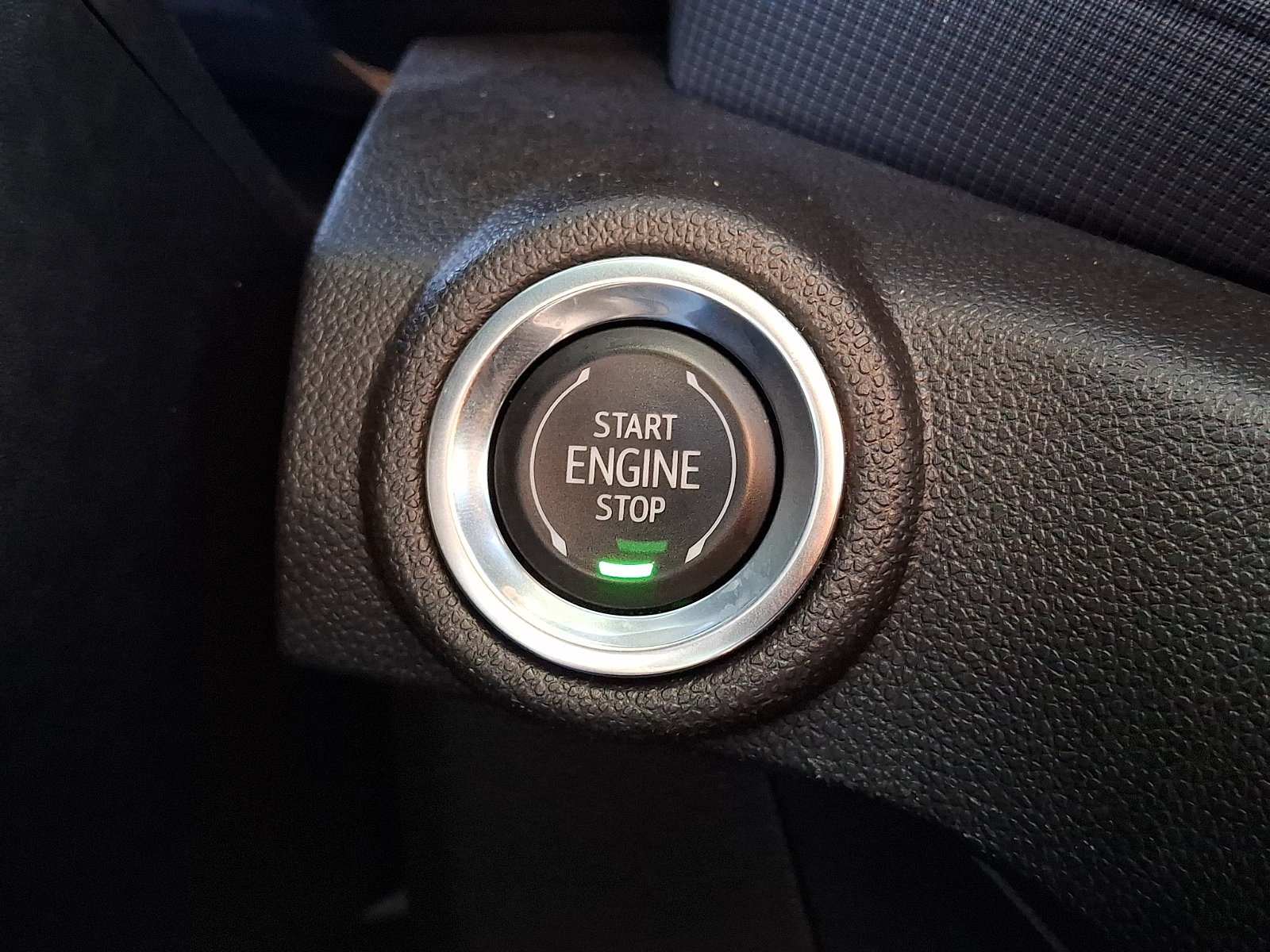 Used 2022 Chevrolet TrailBlazer RS w/ Sun and Liftgate Package AWD/4WD image 34