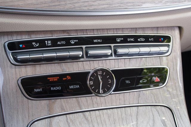 Used 2019 Mercedes-Benz E 450 Cabriolet image 29