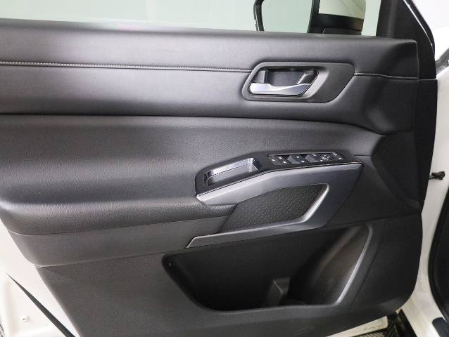 Used 2022 Nissan Pathfinder SL w/ SL Black Package AWD/4WD image 34