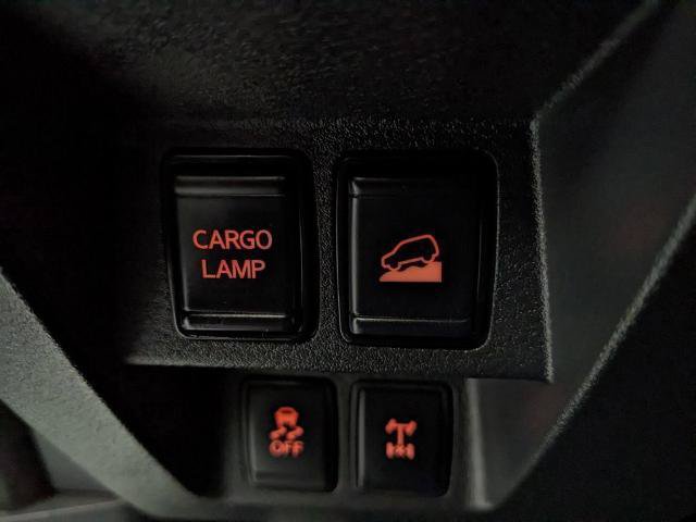 Used 2025 Nissan Frontier PRO-4X AWD/4WD image 16