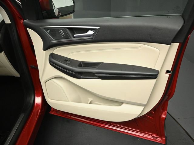 Certified 2022 Ford Edge Titanium w/ Class II Trailer Tow Package image 49