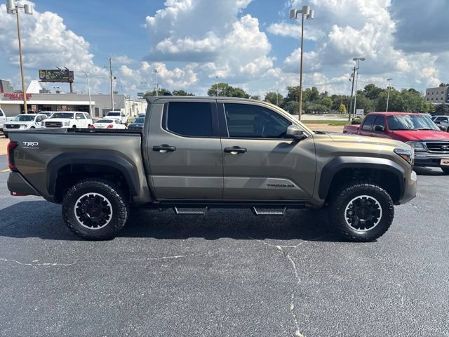 Used 2026 Toyota Tacoma TRD Off-Road AWD/4WD image 8