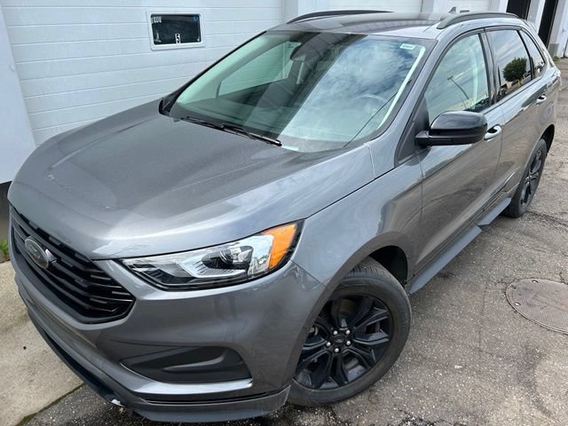 Certified 2024 Ford Edge SE w/ Black Appearance Package