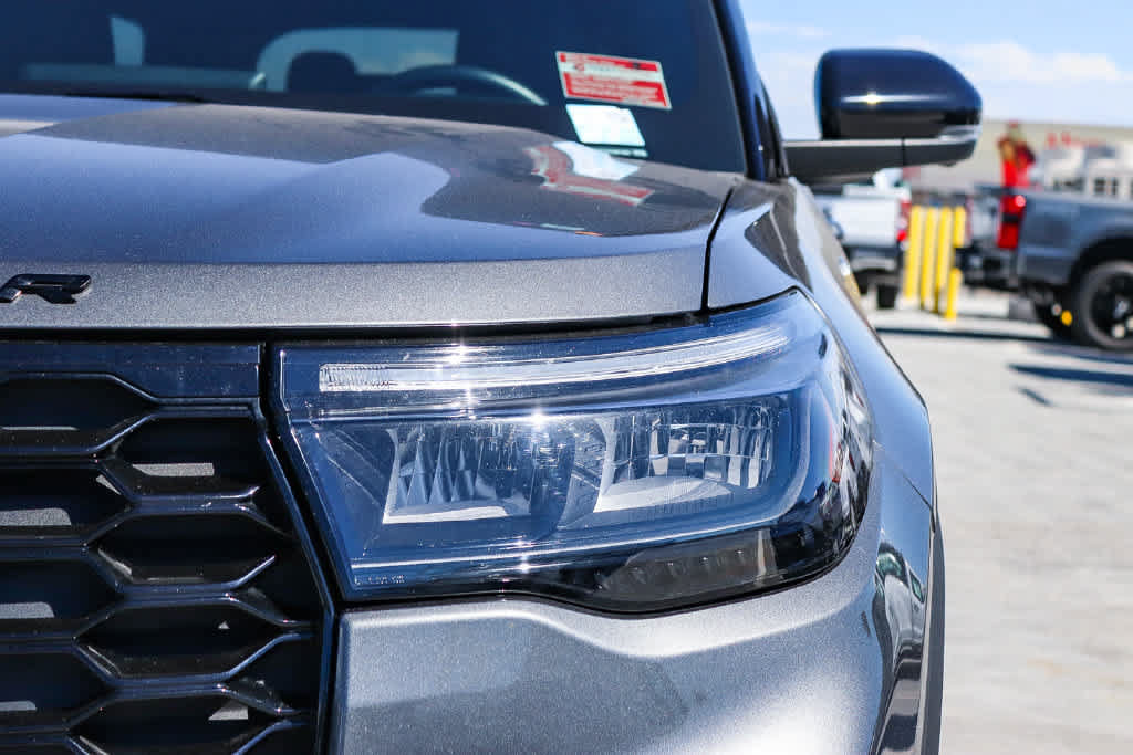 Certified 2025 Ford Explorer ST-Line RWD image 7
