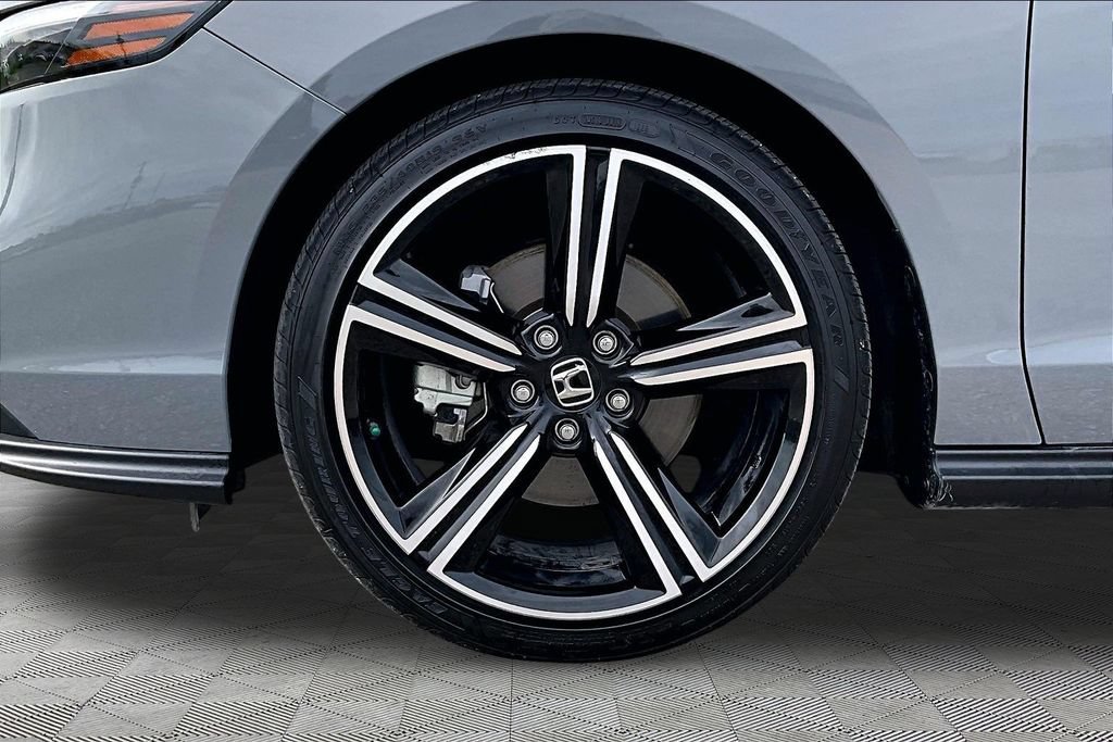 Used 2024 Honda Accord Sport image 9