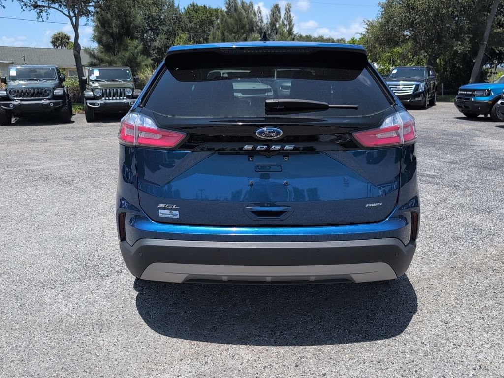 Certified 2024 Ford Edge SEL AWD/4WD image 4