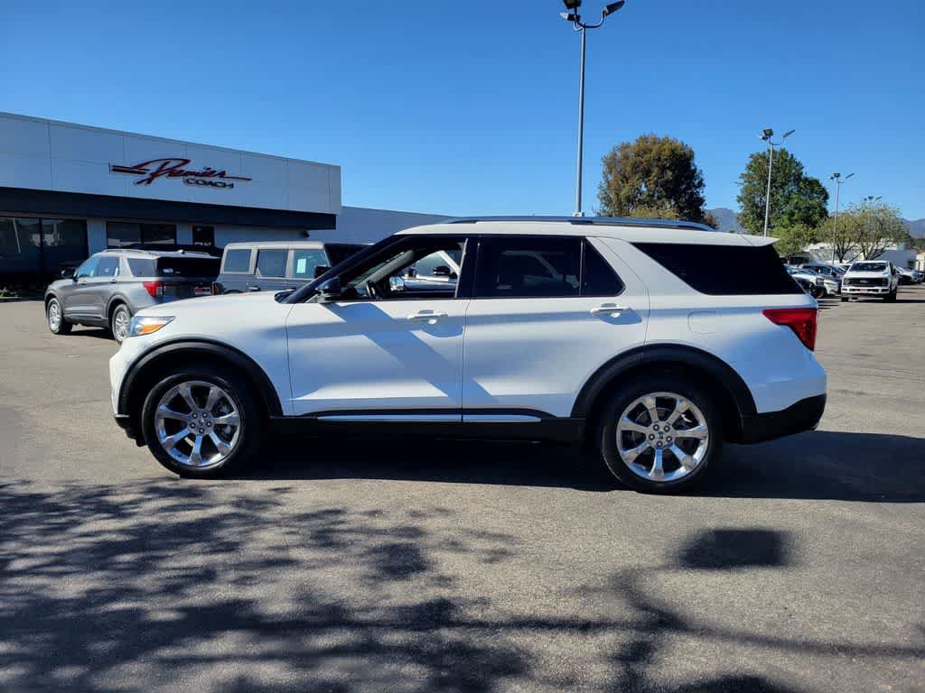 Certified 2020 Ford Explorer Platinum w/ Premium Technology Package AWD/4WD image 2