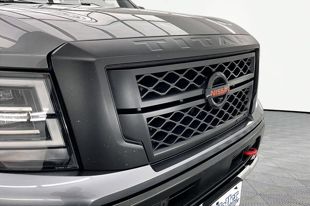 Used 2021 Nissan Titan PRO-4X w/ Pro-4x Convenience Package AWD/4WD image 29