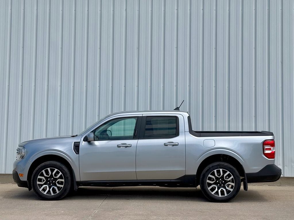 Certified 2022 Ford Maverick Lariat w/ Lariat Luxury Package AWD/4WD image 3