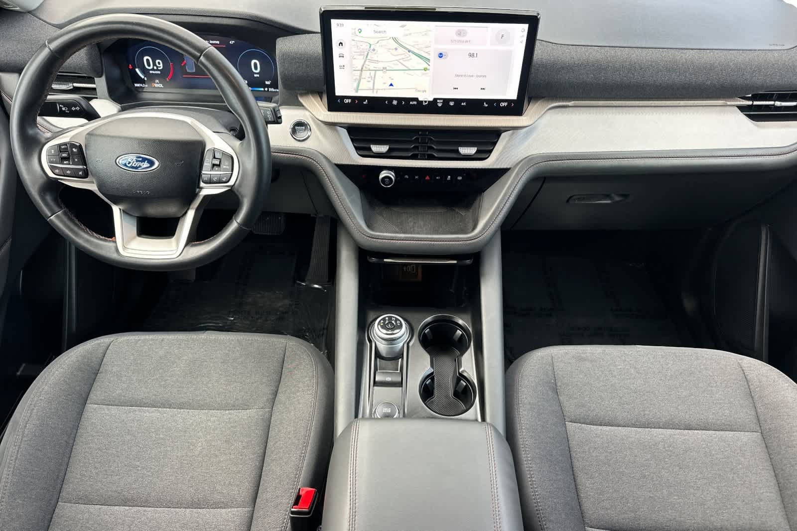 Certified 2025 Ford Explorer Active AWD/4WD image 3