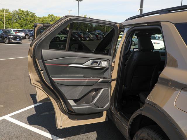 Certified 2026 Ford Explorer ST AWD/4WD image 25