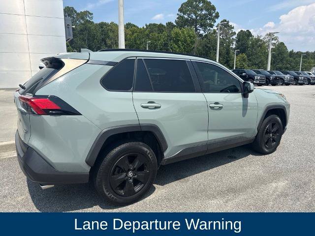 Used 2021 Toyota RAV4 XLE w/ Convenience Package FWD image 6