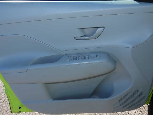 Used 2025 Hyundai Kona SEL image 16