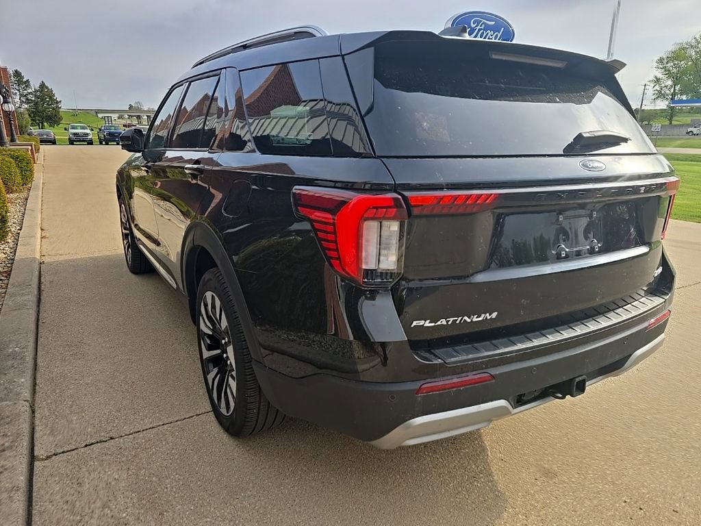 Certified 2025 Ford Explorer Platinum w/ LUX Leather Package AWD/4WD image 7