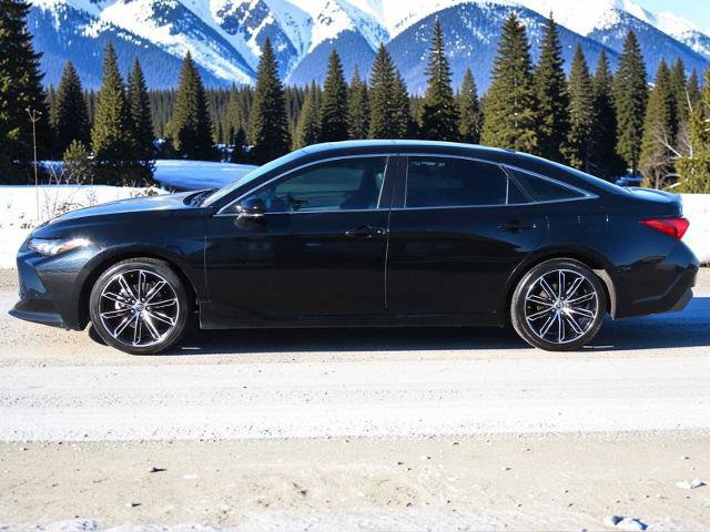 Used 2019 Toyota Avalon XSE w/ All Weather Liner Package image 5