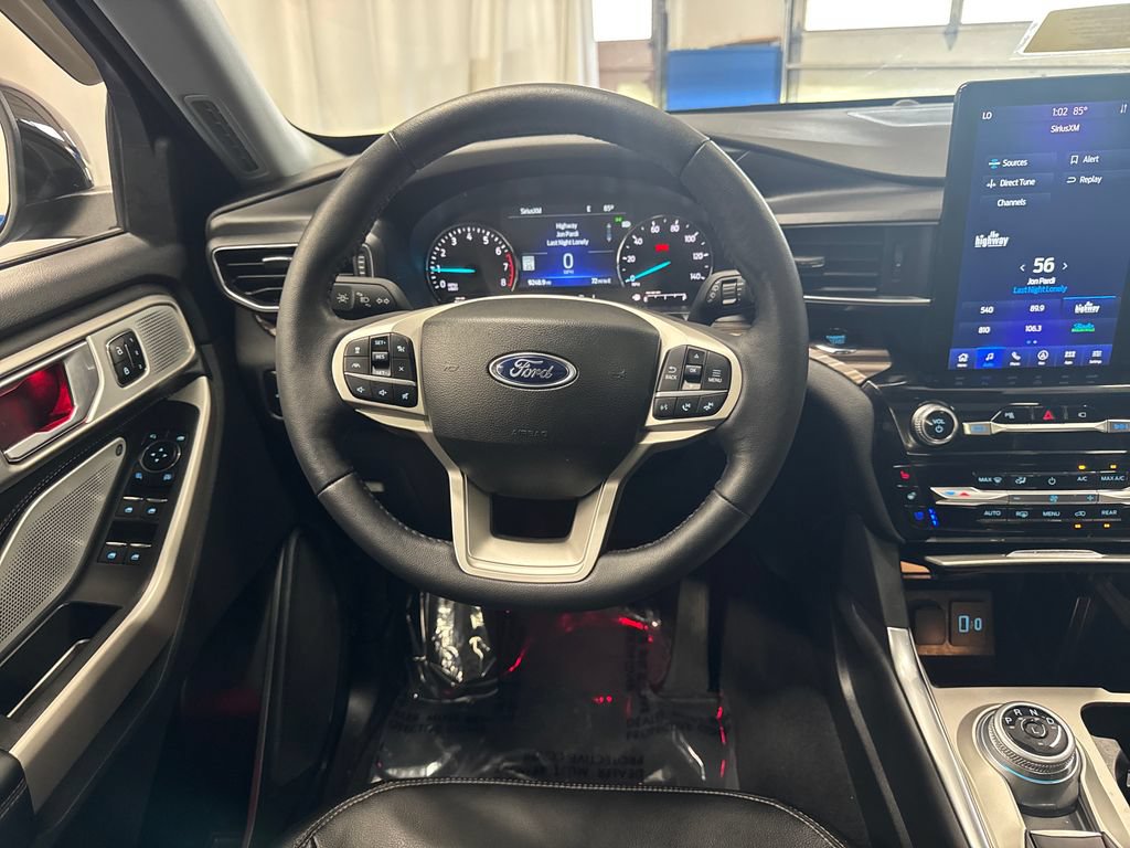 Certified 2023 Ford Explorer Limited w/ Limited Technology Package AWD/4WD image 14