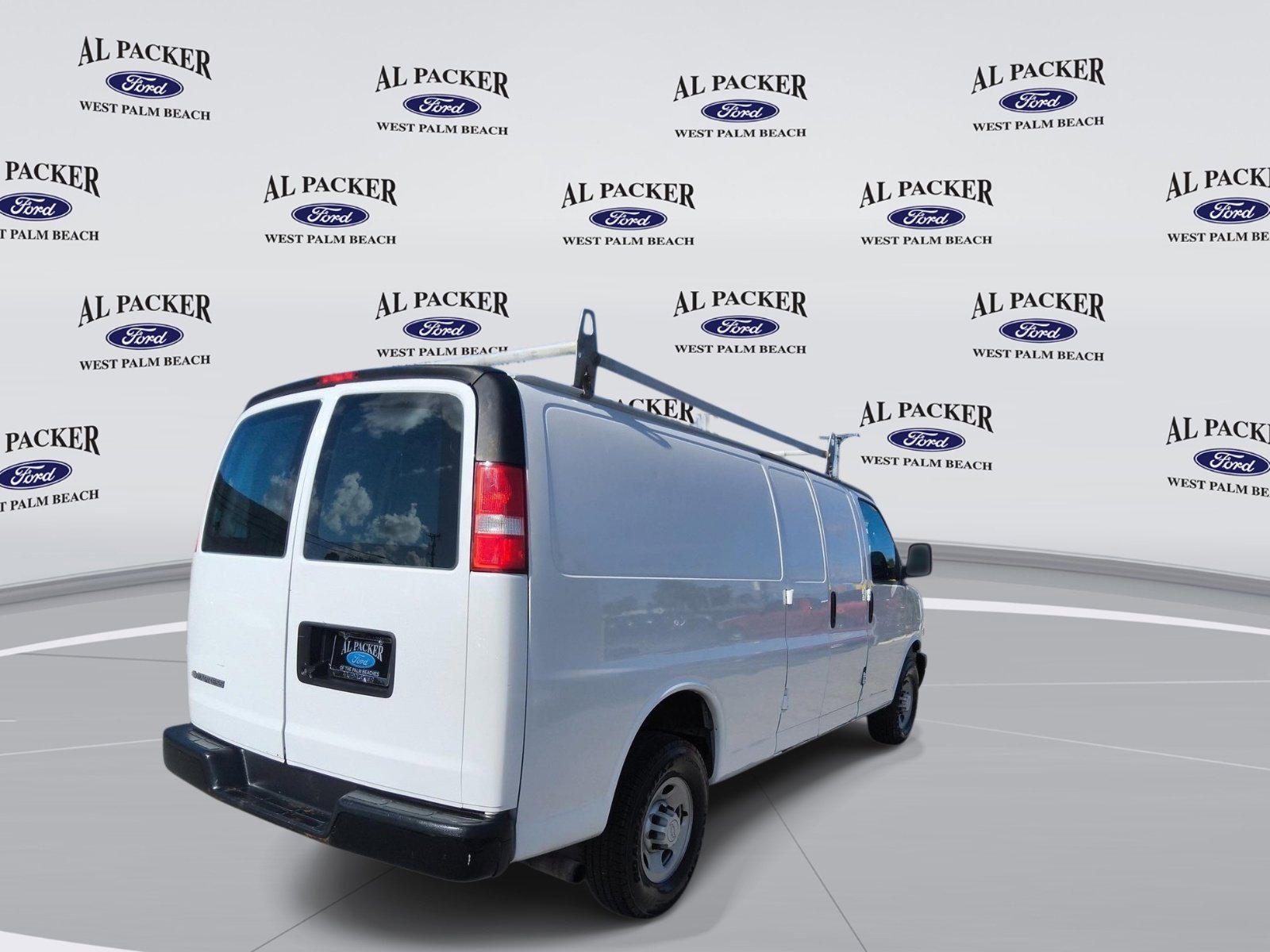 Used 2020 Chevrolet Express 2500 Extended w/ Driver Convenience Package RWD image 5
