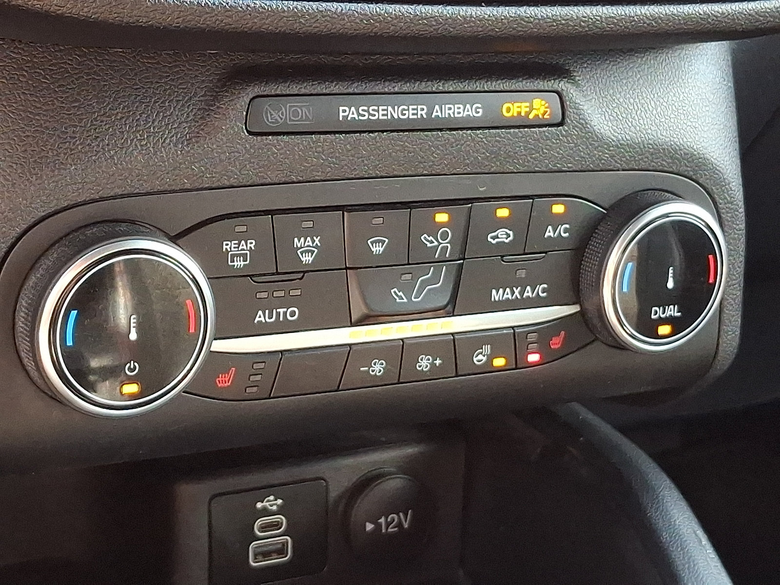 Certified 2025 Ford Escape ST-Line Select AWD/4WD image 16