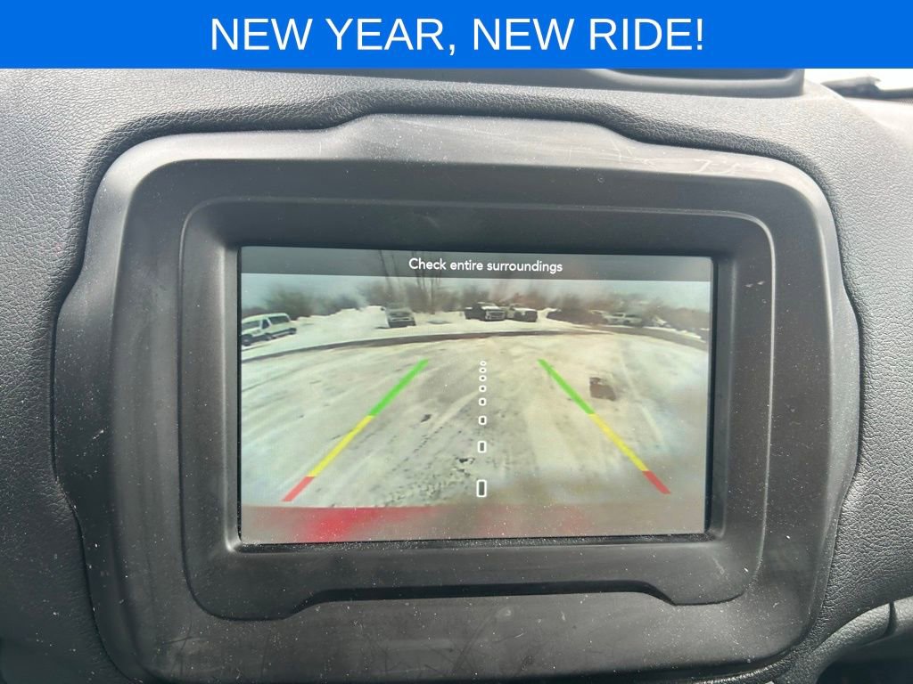 Used 2020 Jeep Renegade Latitude w/ Cold Weather Group image 20