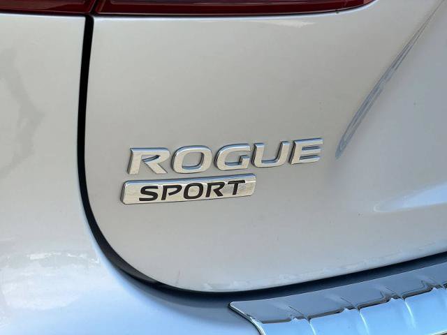 Used 2022 Nissan Rogue Sport SV AWD/4WD image 13